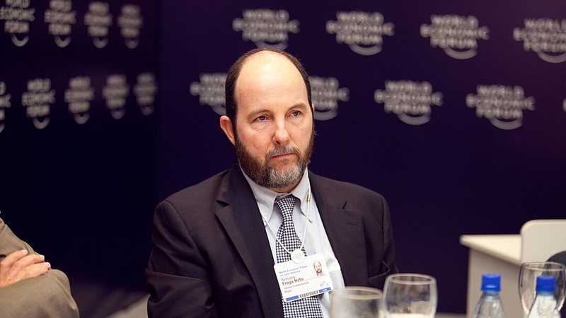 A proposta é não realizar o aumento real dos salários, apenas reajustar o valor pela inflação - World Economic Forum via Wiki Commons