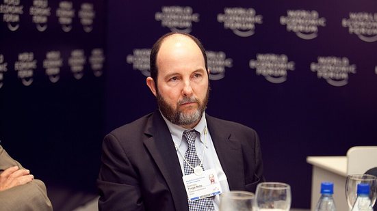 A proposta é não realizar o aumento real dos salários, apenas reajustar o valor pela inflação - World Economic Forum via Wiki Commons