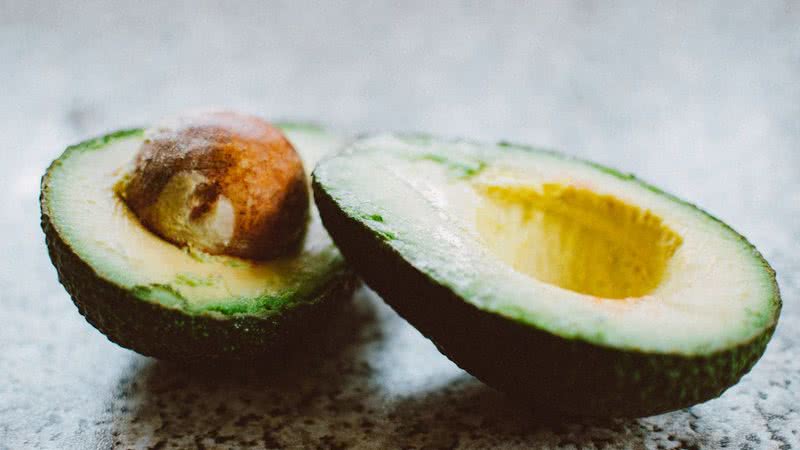 Ao se decompor, a casca libera potássio e micronutrientes. - Pexels