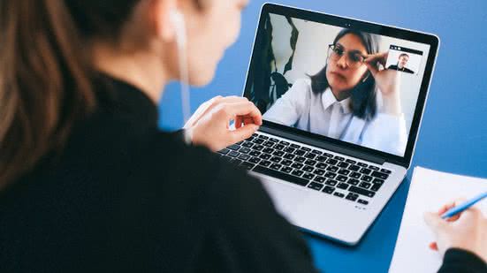 Com o desligamento do Skype, usuários começaram a migrar para outras plataformas. - (Imagem: Pexels)