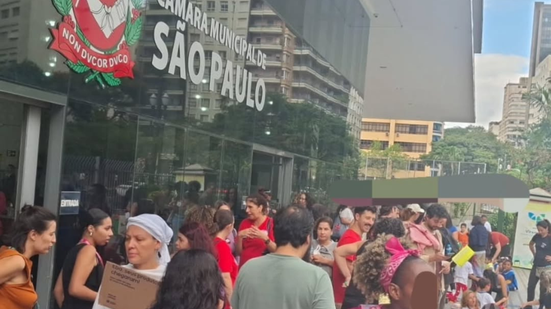 A prefeitura entrou com uma ação judicial para considerar a greve abusiva. - Foto: Reprodução Instagram/ @aprofem