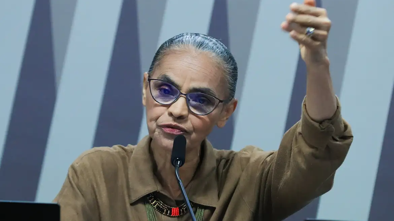 Após o incidente, Marina Silva concedeu entrevista à imprensa. - (Imagem: Reprodução/Agência Brasil)