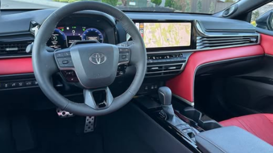O que mais chama atenção é seu impressionante consumo de combustível. - (Imagem: Reprodução/@mikehagertycars)