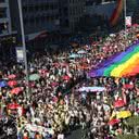 O tema da edição de 2025 é “Envelhecer LGBT+: Memória, Resistência e Futuro”. - Foto: Rovena Rosa/Agencia Brasil