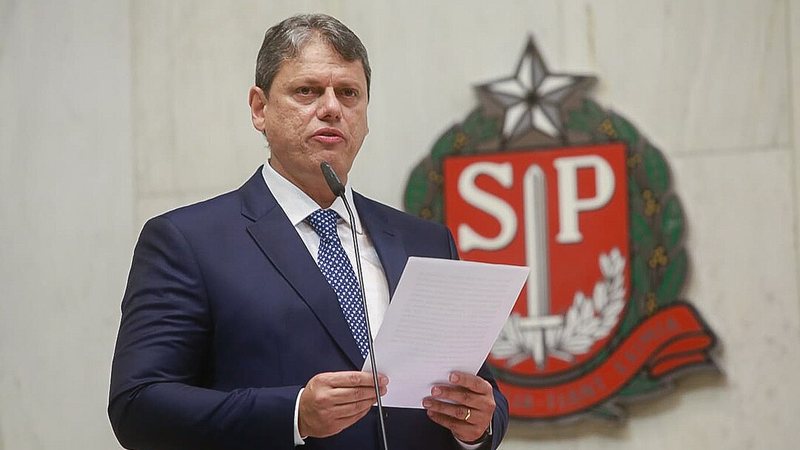Tarcísio aprova lei que coleta dados de condenados por estupro em São Paulo