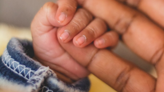 No entanto, a mãe teve dificuldades para registrar o nome da filha em cartório. - Foto: Unsplash