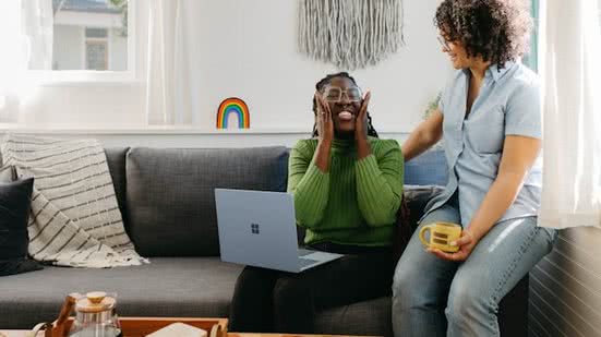 Essas frases podem ajudar a manter a leveza diante de situações complicadas. - Foto: Unsplash