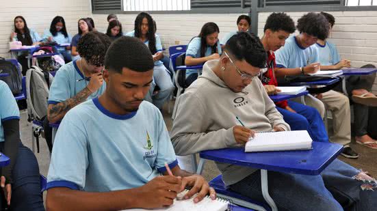 O Pé-de-Meia é um programa de incentivo financeiro-educacional na modalidade de poupança. - Foto: Antônio Cruz/Agência Brasil