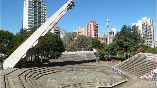Mais de 5 mil cidades brasileiras foram avaliadas em relação à organização e mobilidade urbana. - Foto: Por enioprado via Wiki Commons