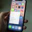 Quem possui celulares com sistema iOS podem receber atualizações mais cedo. - Foto: Unsplash