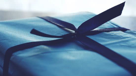 Independente do valor do presente, essa é uma data marcada por retribuir o amor recebido pelo seu pai. - Foto: Canva