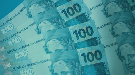 O novo salário mínimo de R$ 1.621 passa a valer em janeiro de 2026, impactando trabalhadores, aposentados e beneficiários de programas sociais / Foto: Freepik - Foto: Freepik