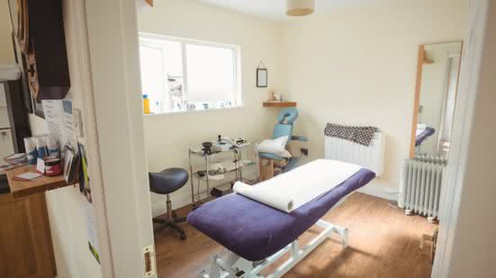 Até 70% mais barato: clínicas ilegais acumulam quase 300 denúncias em SP