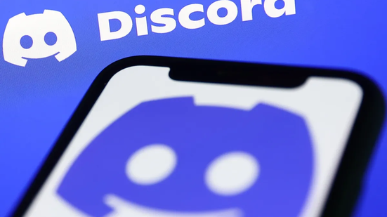Proposta em SP prevê multas contra Discord e TikTok por crimes contra menores