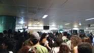 Estação República cheia durante Virada Cultural em São Paulo