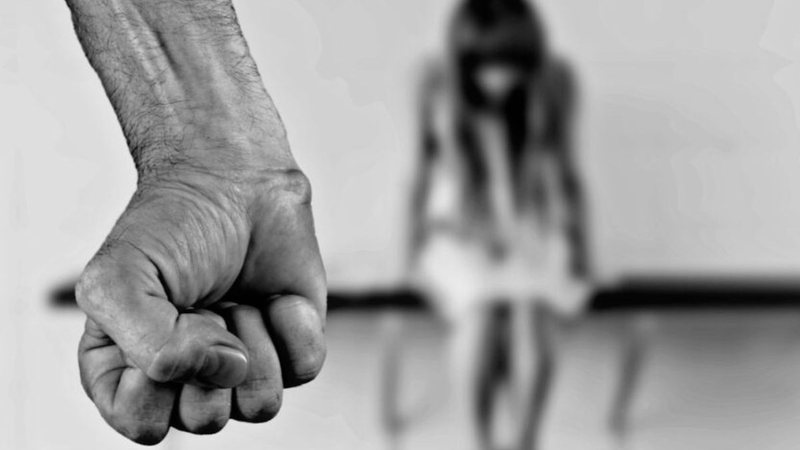 Adolescente de 14 anos com deficiência intelectual é vítima de estupro coletivo em SP