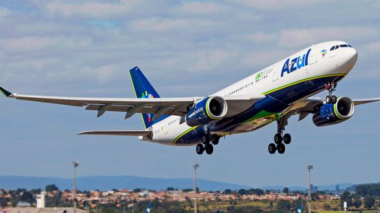 Mau tempo no Aeroporto de Viracopos causa cancelamentos e desvios de voos da Azul