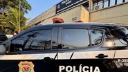 Imagem Criança é levada em assalto e em seguida jogada de veículo em movimento