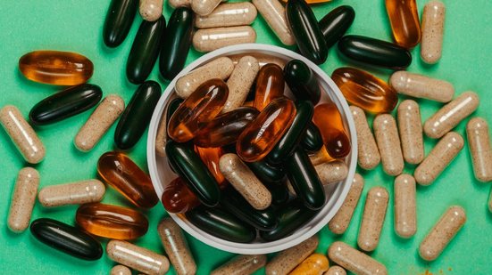 Anvisa determina recolhimento de suplementos Fenogrego e Cúrcuma Plus