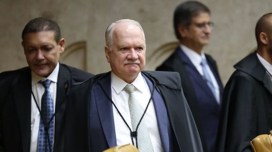 Ministro Fachin diz que críticas não fragilizam STF e fortalecem democracia