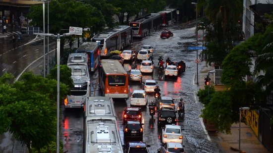 São Paulo registra mais de 1,3 mil alagamentos em dois anos e Zona Leste lidera ranking