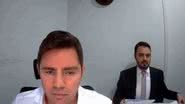 Vorcaro durante depoimento por vídeo à Polícia Federal; ao fundo, o advogado Thiago Machado
