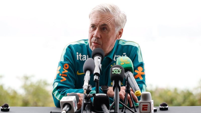 Foto: Rafael Ribeiro/CBF - Ancelotti durante entrevista coletiva