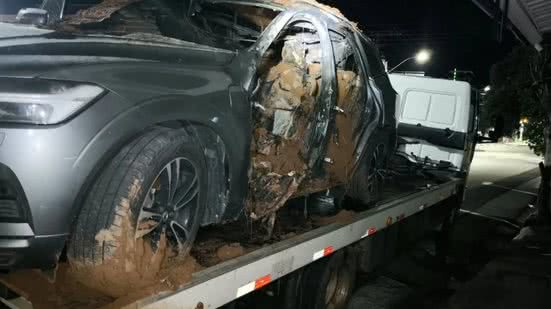 Carro do magistrado foi encontrado após pegar fogo - Foto: Divulgação/Polícia Militar