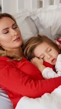 Saiba como ajudar seu filho a dormir sozinho
