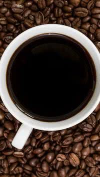 Descubra o tempo máximo para tomar o café depois de prepará-lo