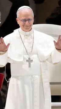 Papa moderno? Leão XIV usa internet, mas faz alerta