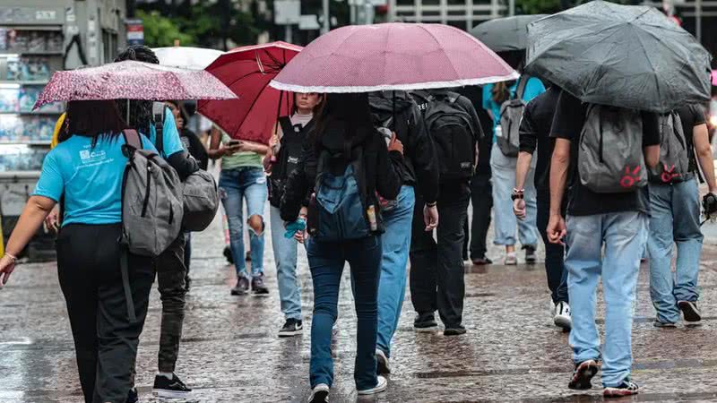 Pancadas de chuva atingirão todo o estado, com foco na faixa leste - Foto: Paulo Pinto/Agência Brasil