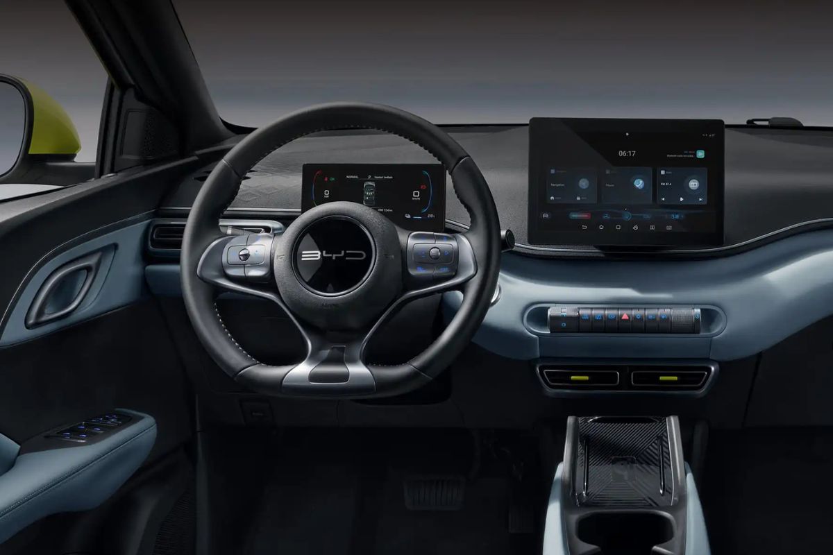 Interior do BYD Dolphin Mini