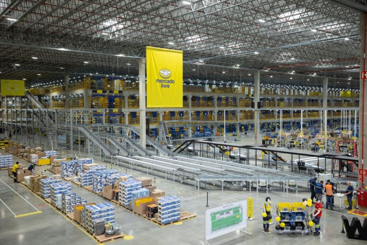 Centro logístico do Mercado Livre