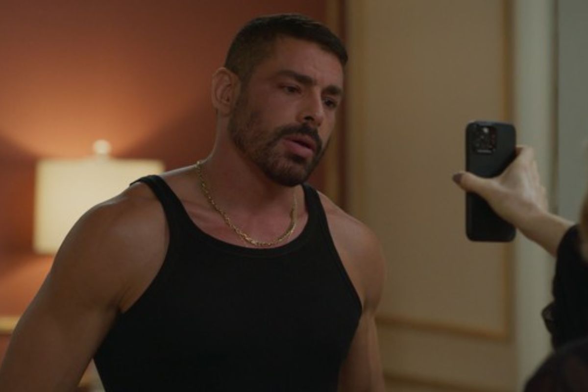 César (Cauã Reymond) no remake de “Vale Tudo”
