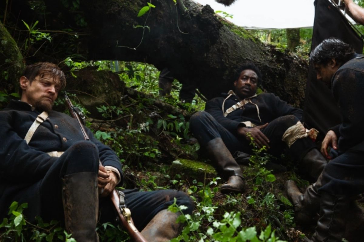 Os protagonistas Gustavo, Anselmo e Gabriel em cena de "A Própria Carne". Foto: Divulgação/Nonsense Creations.