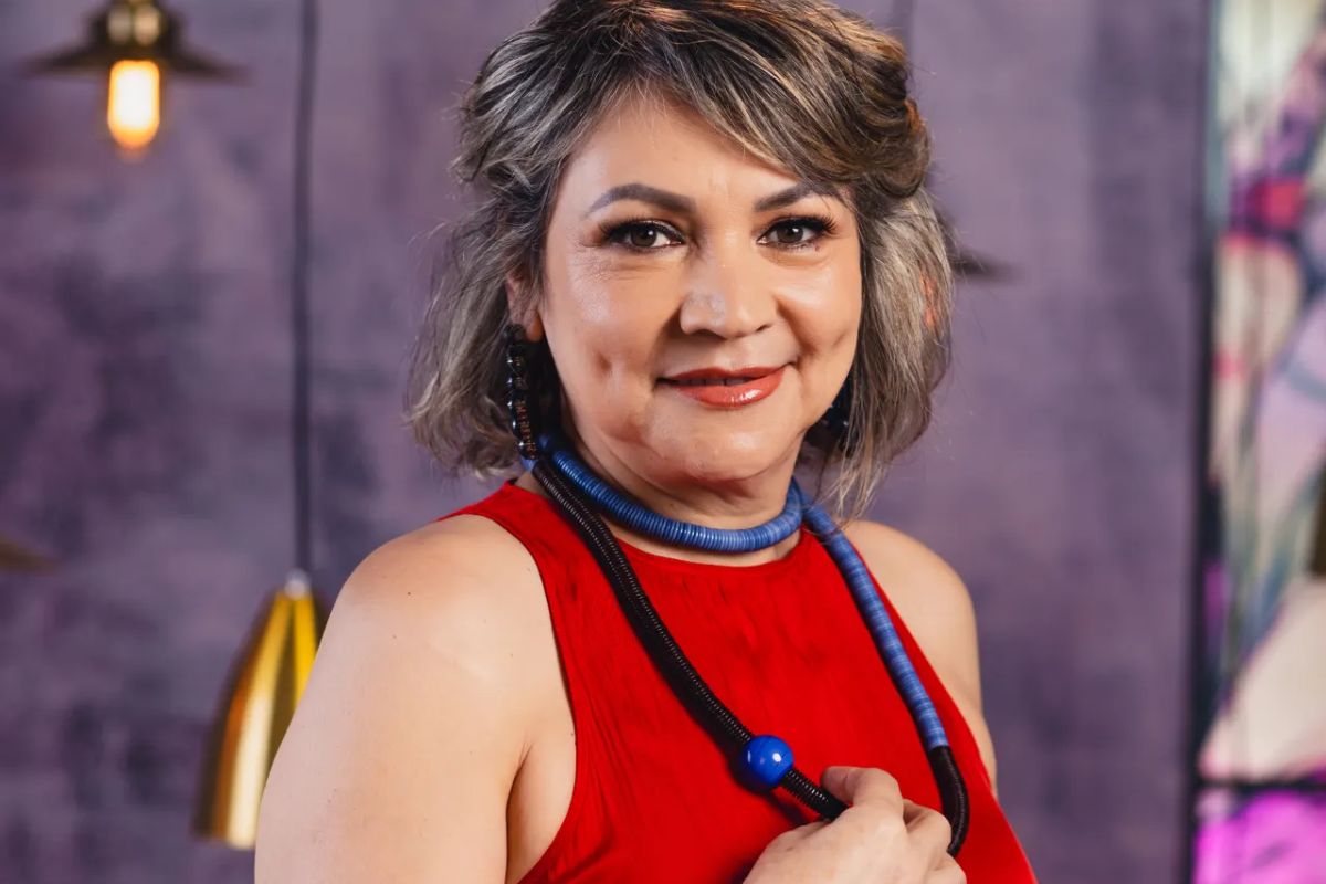 Aidê Torres, de 60 anos, conversou sobre sexo oral com as companheiras de reality, mas elas ficaram chocadas. Foto: Divulgação/Netflix.