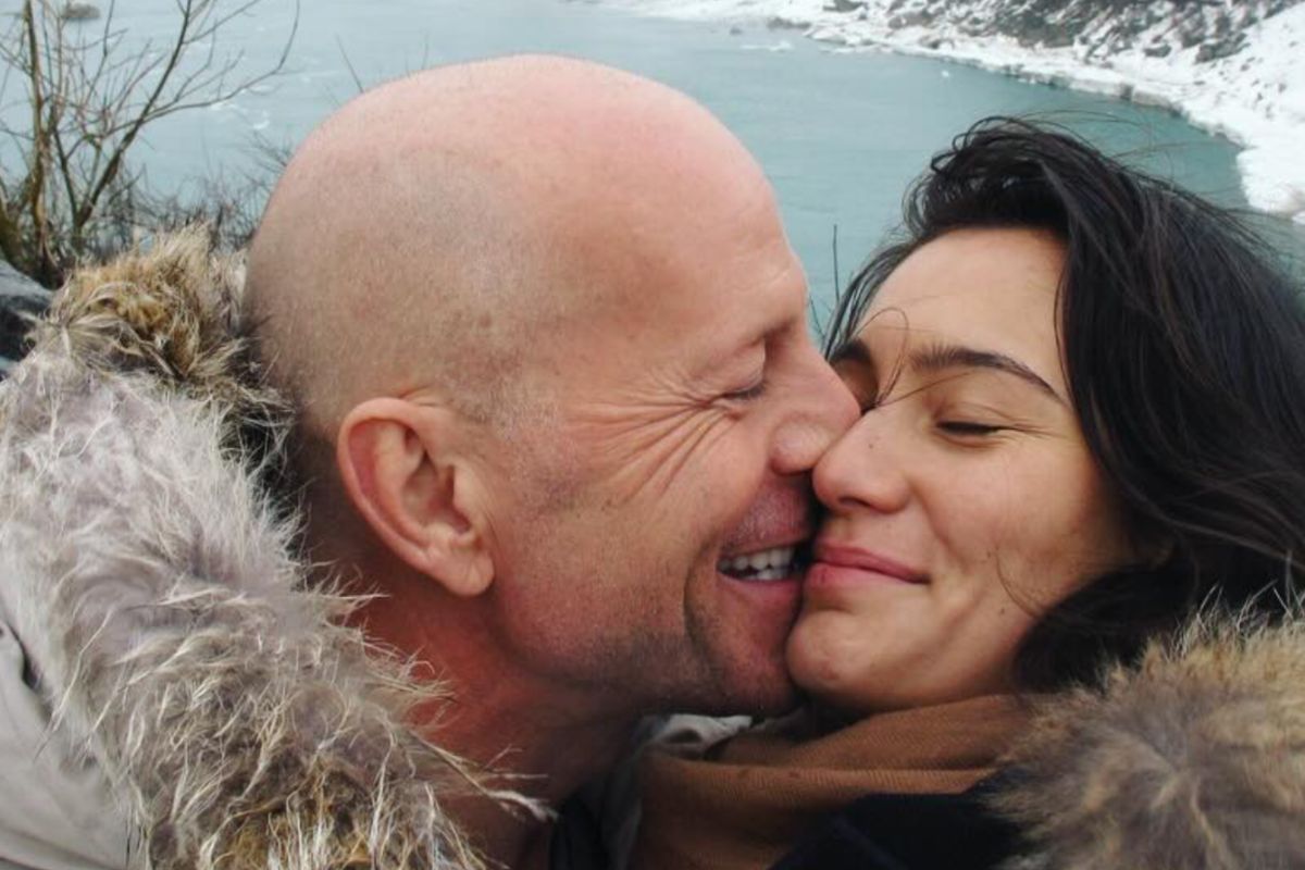 À época do lançamento do livro, Emma confirmou em entrevista ao Fantástico que o quadro de saúde de Bruce tinha piorado. Foto: Reprodução/Instagram @emmahemingwillis.