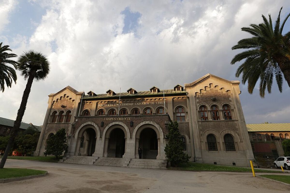 Pontificia Universidad Católica de Chile