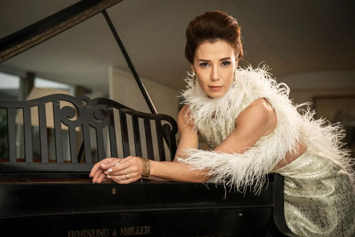 Marjorie Estiano interpreta Ângela Diniz na nova série da HBO. Foto: Divulgação/HBO Max.