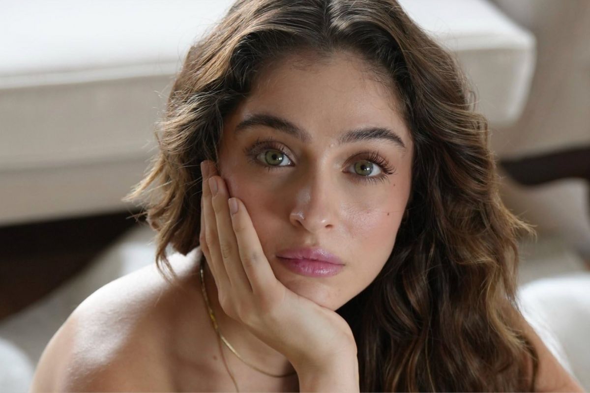 Cemre Baysel faz a protagonista Leyla, equivalente turca de Nina. Foto: Reprodução/IMDB.