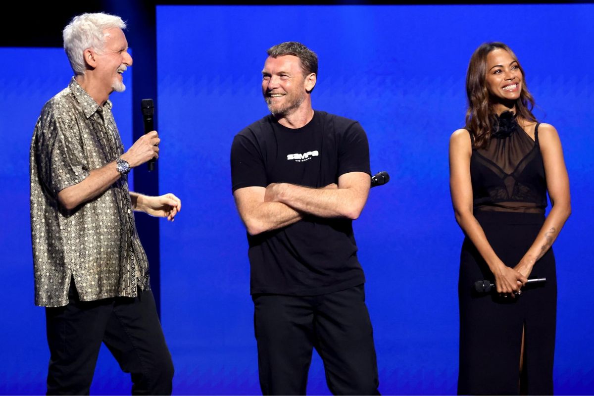 James Cameron e os atores protagonistas da franquia "Avatar": Sam Worthington, como Jake Sully, e Zoë Saldanha, como Neytiri. Foto: Reprodução/IMDB.