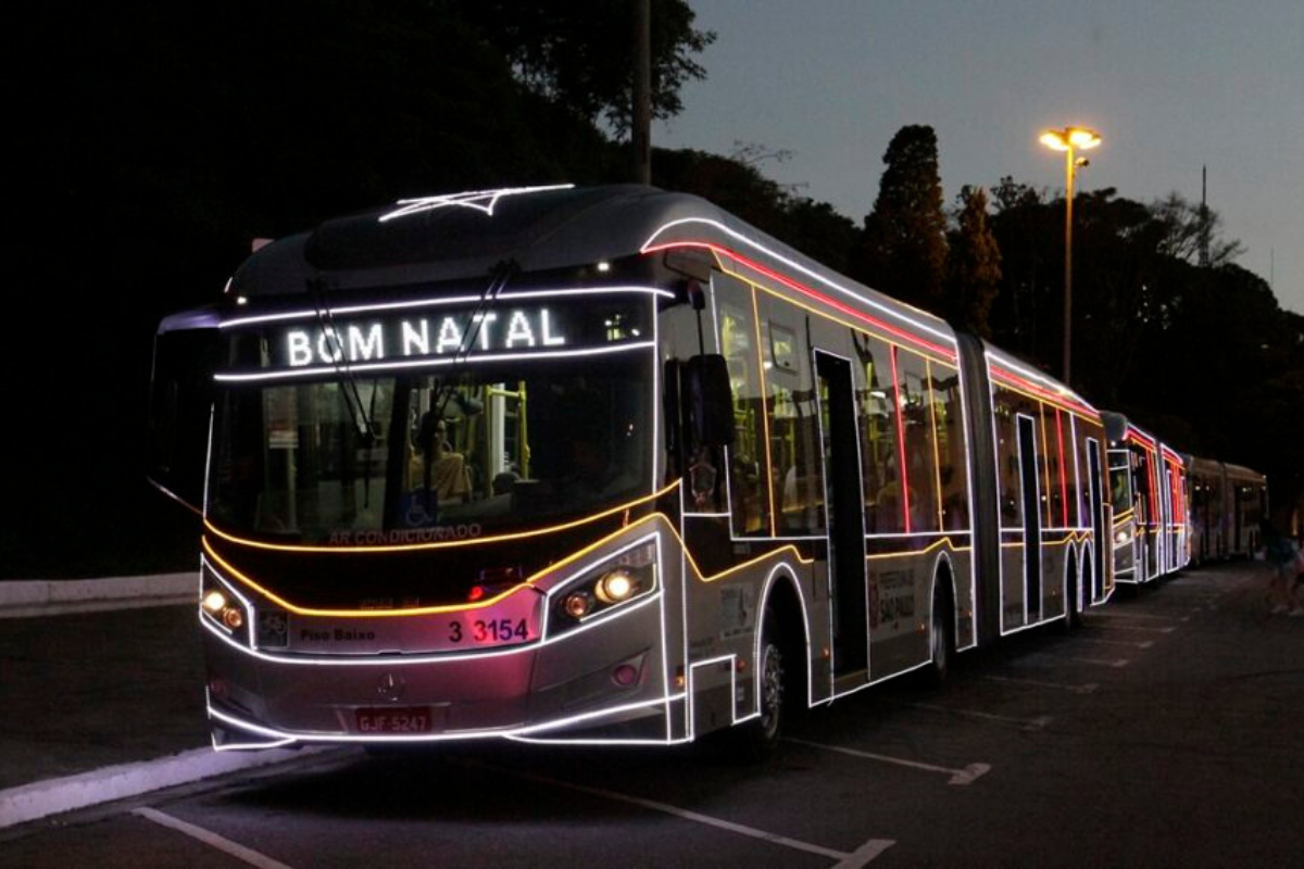 onibus iluminando