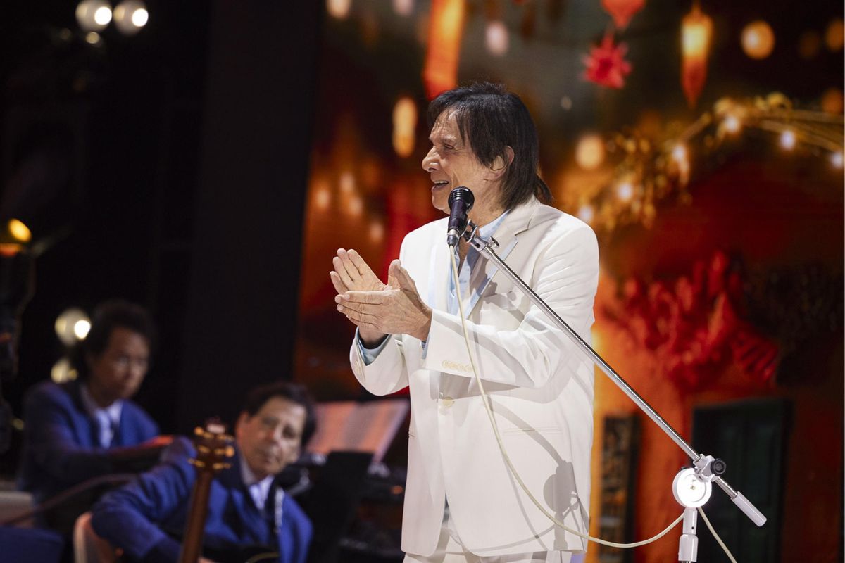 Roberto Carlos na gravação do Especial de 2025, em Gramado (RS). Foto: Globo/Ramiro Bertholdo.