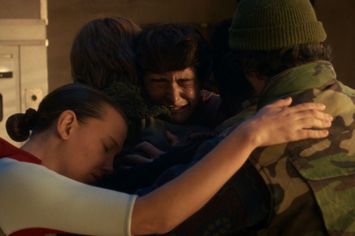 A cena em que Will Byers (Noah Schnapp) se assume gay para família e amigos é uma das mais emocionantes de "Stranger Things". Foto: Divulgação/Netflix.