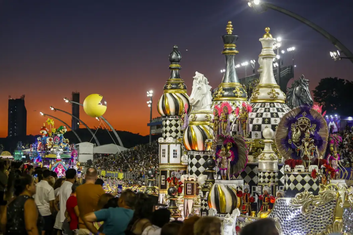 Desfile no Sambódromo do Anhembi