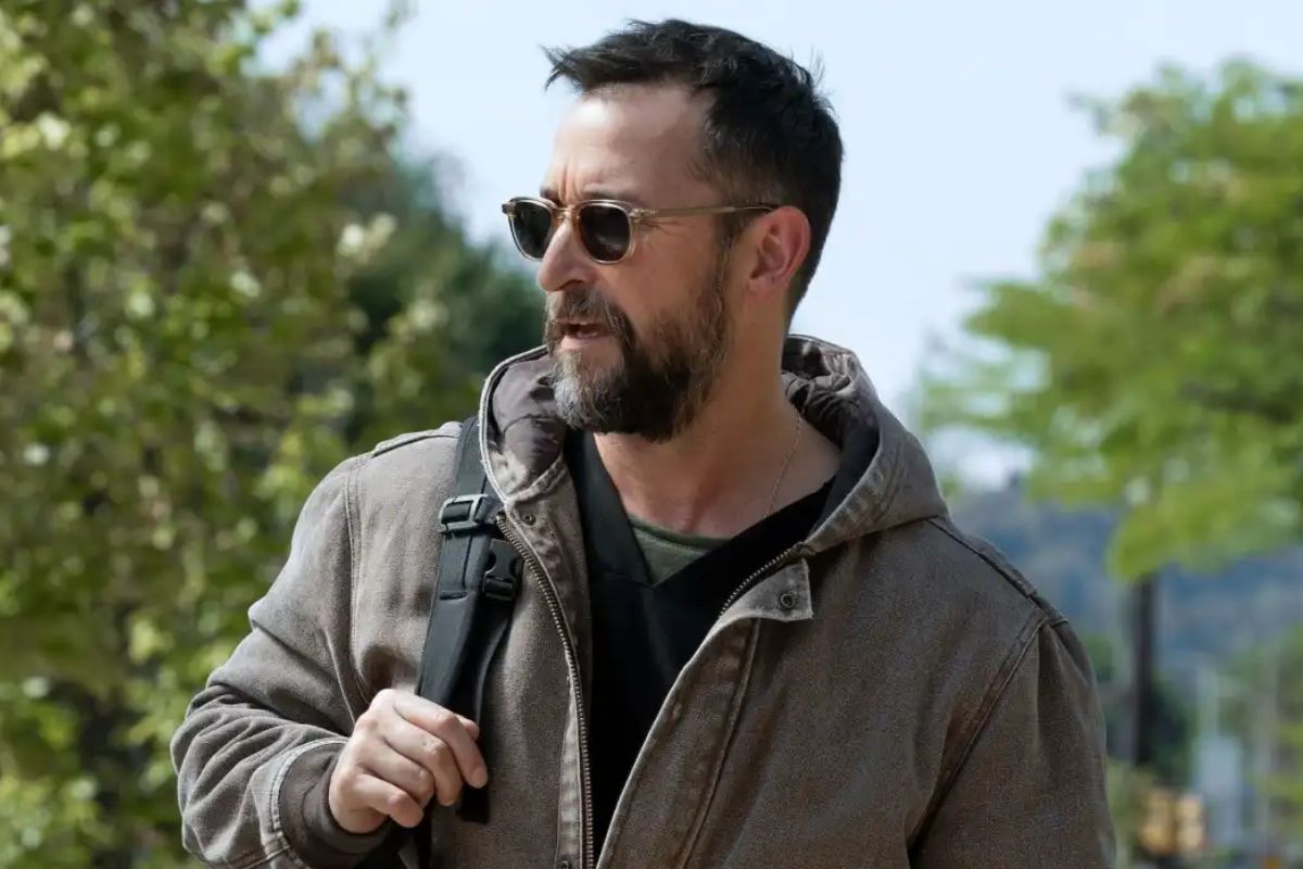 Noah Wyle interpreta o protagonista da série médica "The Pitt", Dr. Robby. Foto: Divulgação/HBO.