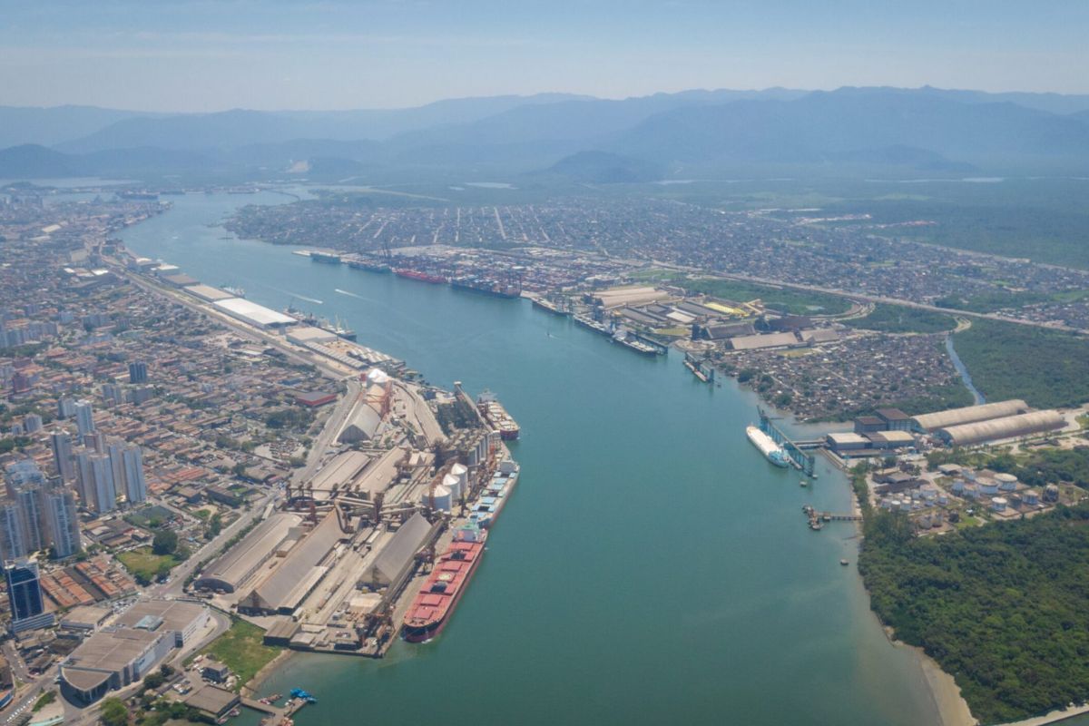 Contrato de concessão do túnel Santos-Guarujá foi assinado após mais de 100 anos. Foto: Divulgação/Governo de SP.