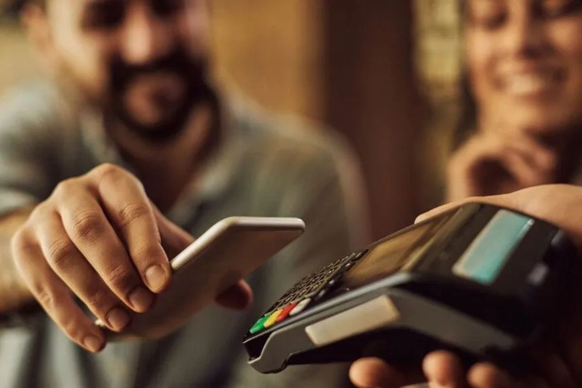 segurança com celular no carnaval