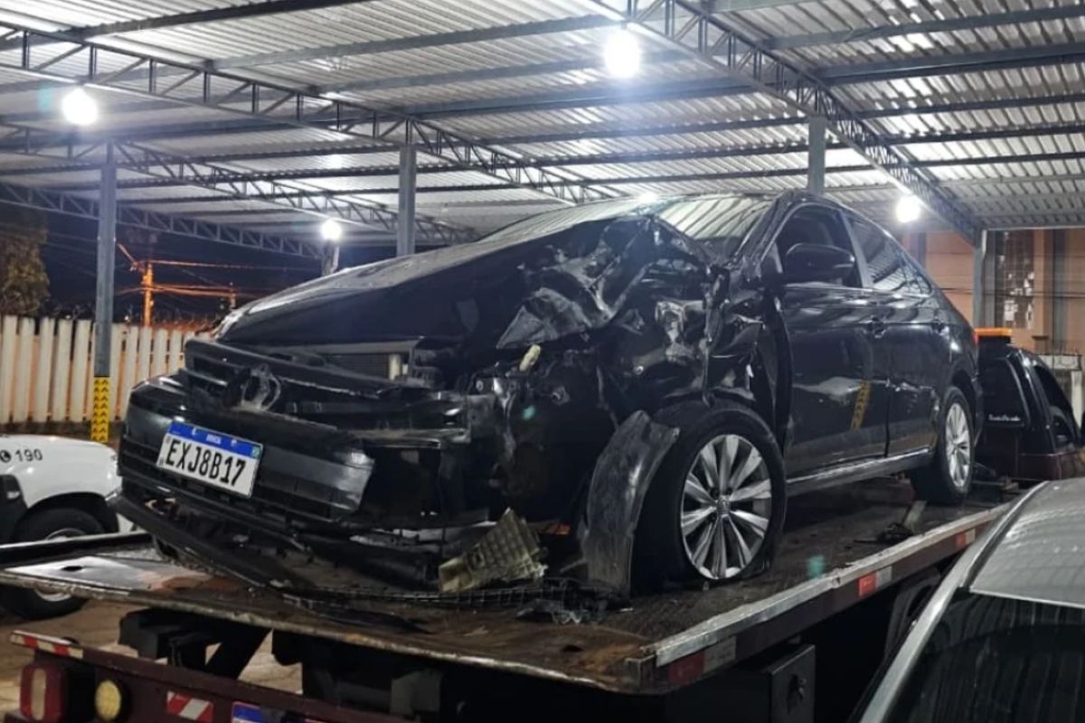 Carro onde as vítimas estavam na hora do crime